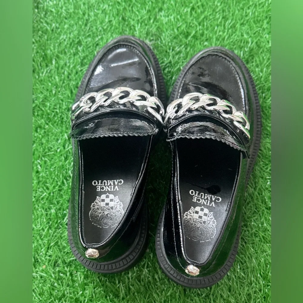 Vince Camuto‎ Kids Black Loafers with Silver Chain Size 3